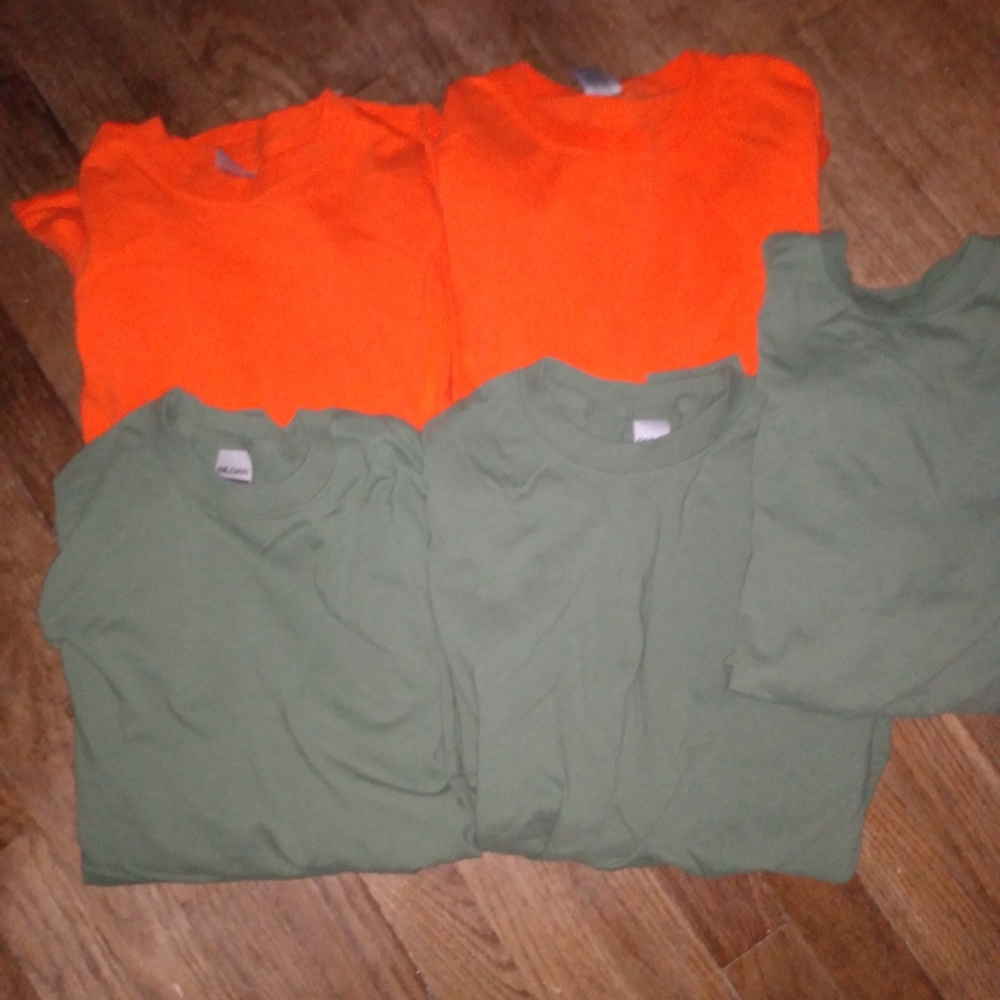 🦌Gildan Long-Sleeve Shirt Bundle